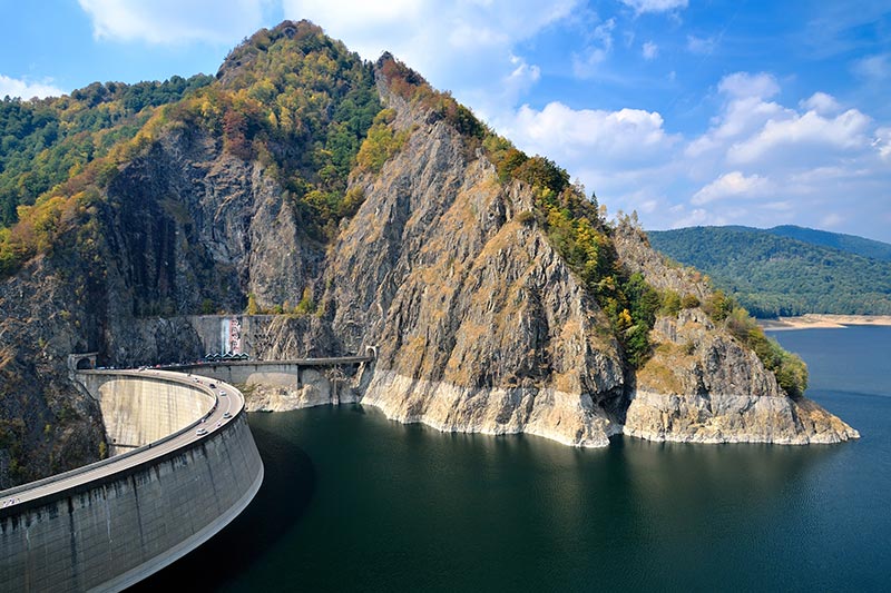 Visit Vidraru Dam