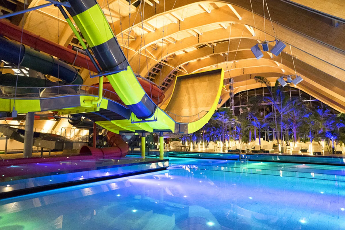 therme bucharest galaxy zone