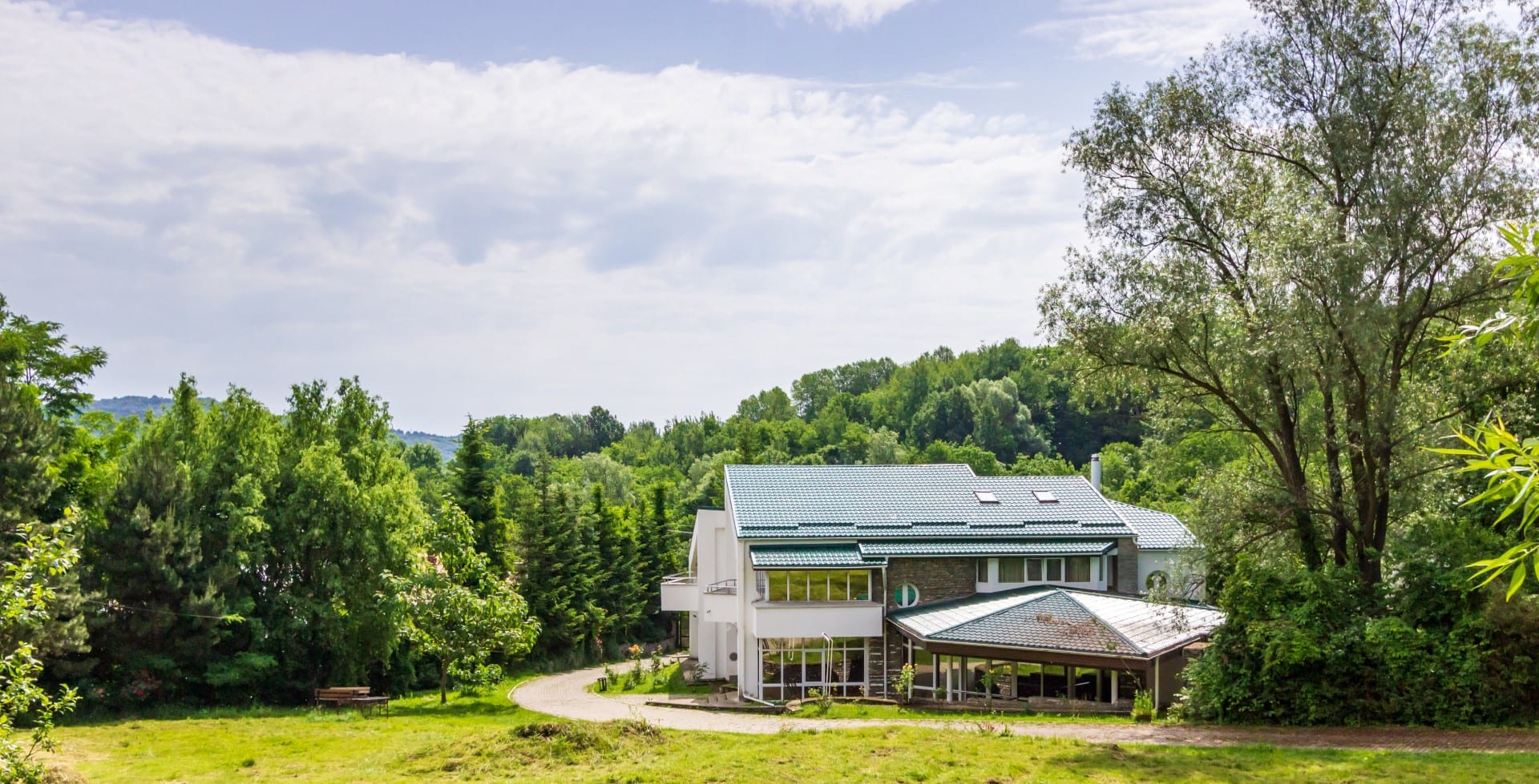 Golf Course in Romania: Where to Play and What to Expect 10 Lac de Verde Golf & Leisure Resort